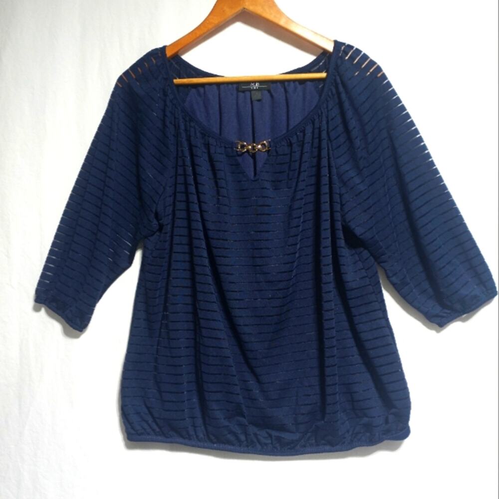 AGB Woman's Navy Blue 3/4 Sleeve Blouse W/ Gold Charm Detail Size 1X